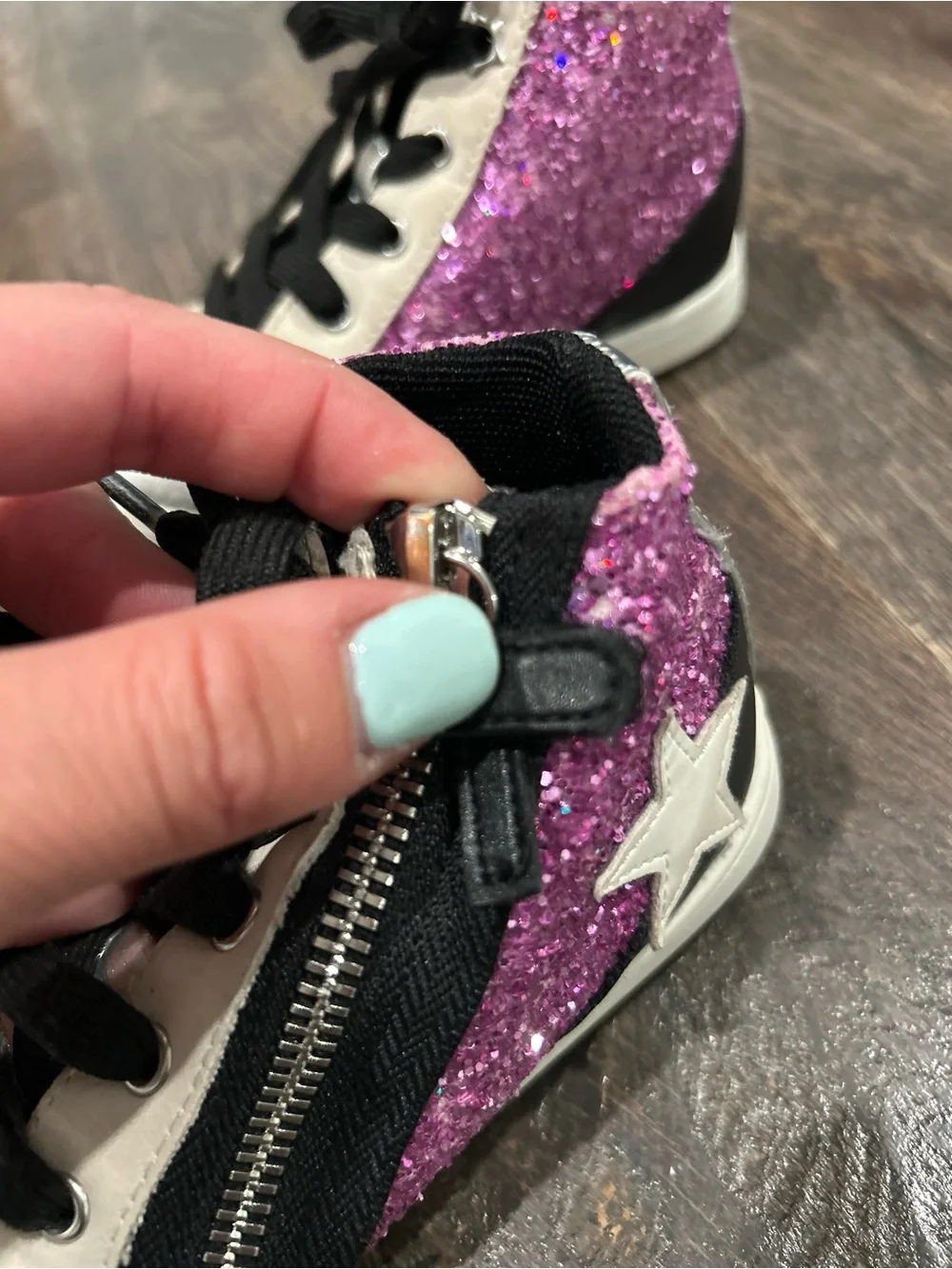 Nina Kids Glitter High-Top Zipper Sneakers- size Toddler 9